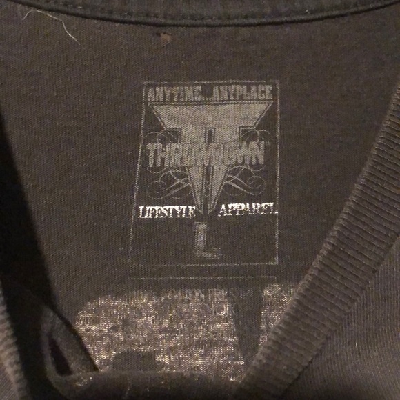 Throw down - Picture 3 of 3